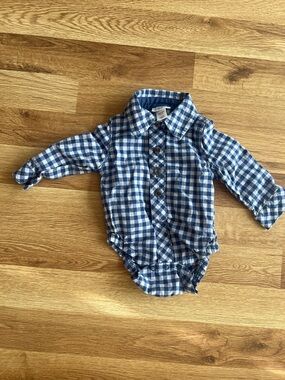 Cat & Jack Blue and White Gingham Button-Up Baby Top